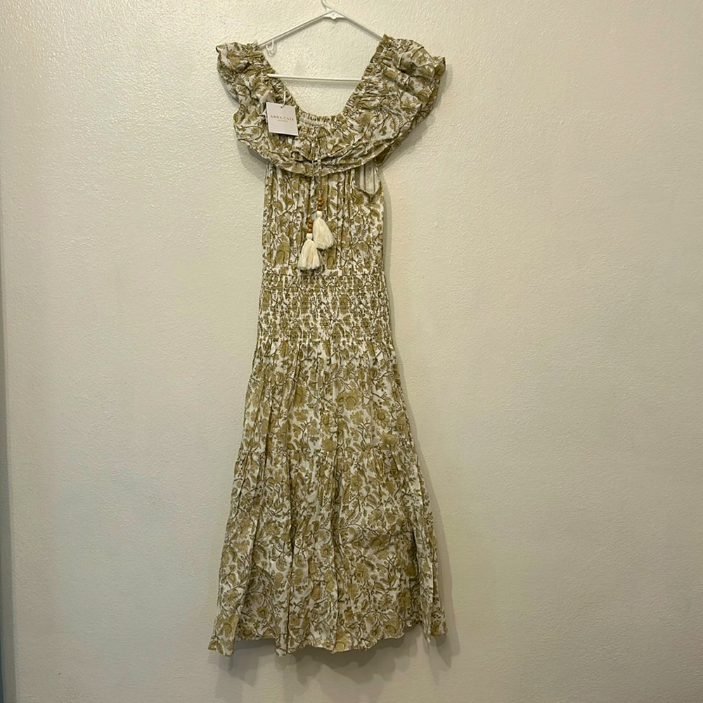 NWT Anna Cate beige floral midi